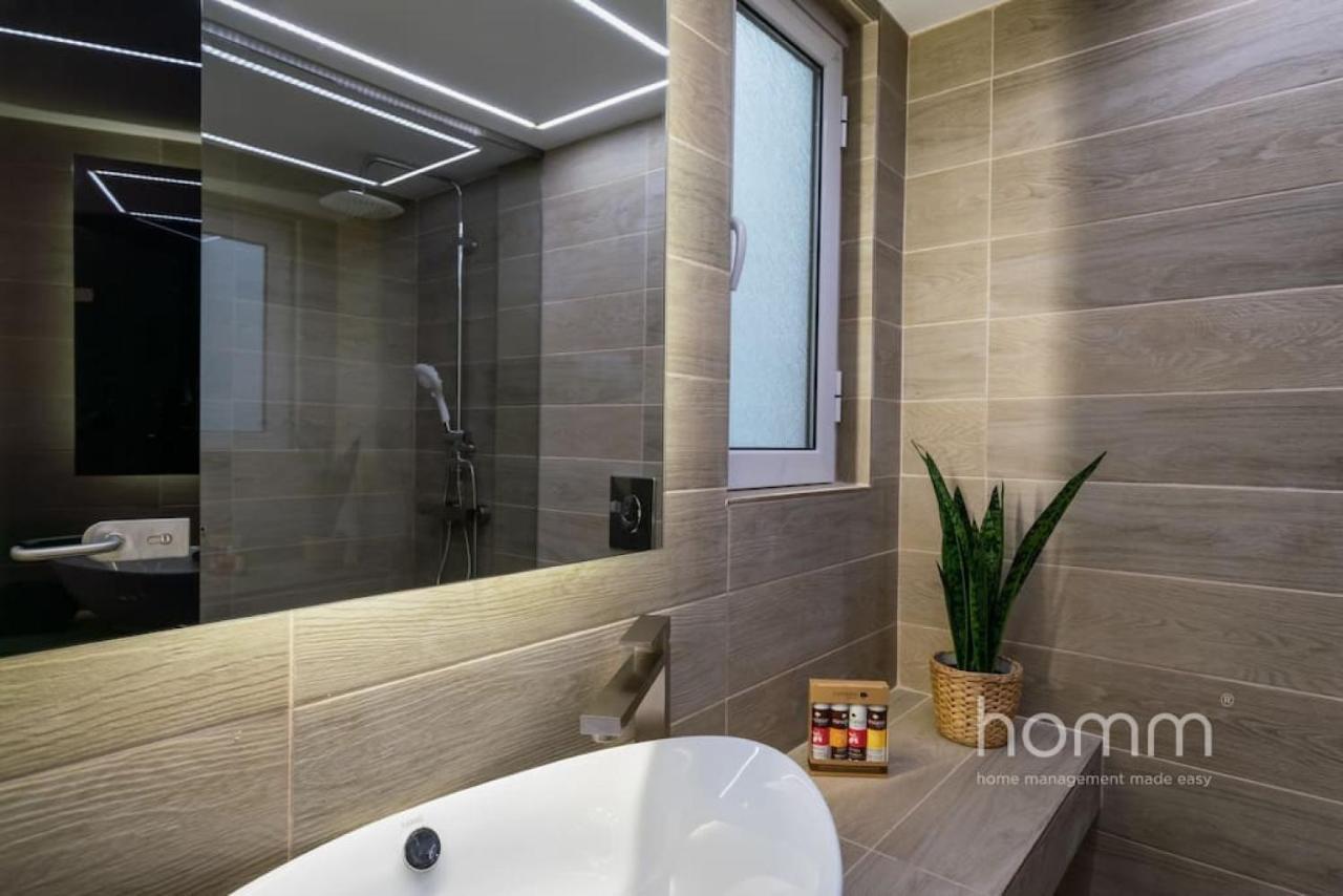 34Sqm Minimal Homm Apartment With Acropolis View Афины Экстерьер фото